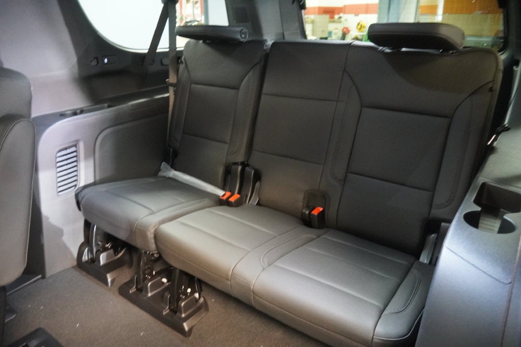 2027 Chevrolet Suburban LT