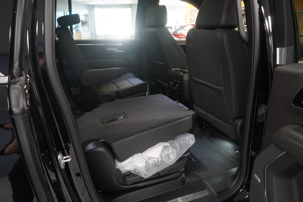 2027 Chevrolet Suburban LT