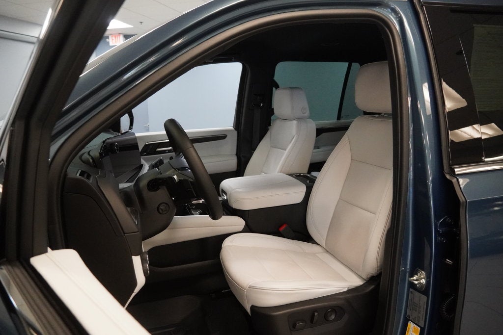 2025 Chevrolet Tahoe Premier 4WD