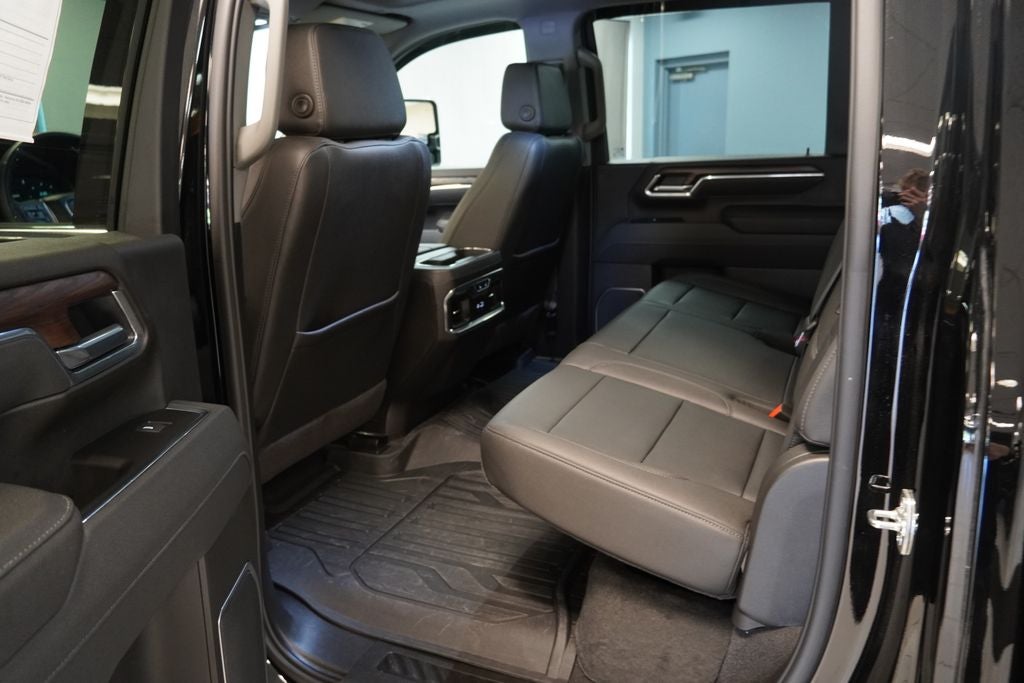2026 GMC Sierra 2500HD SLT CREW CAB 4X4