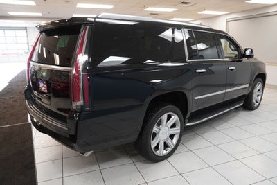 2018 Cadillac Escalade ESV Luxury 4WD