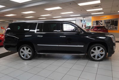 2018 Cadillac Escalade ESV Luxury 4WD