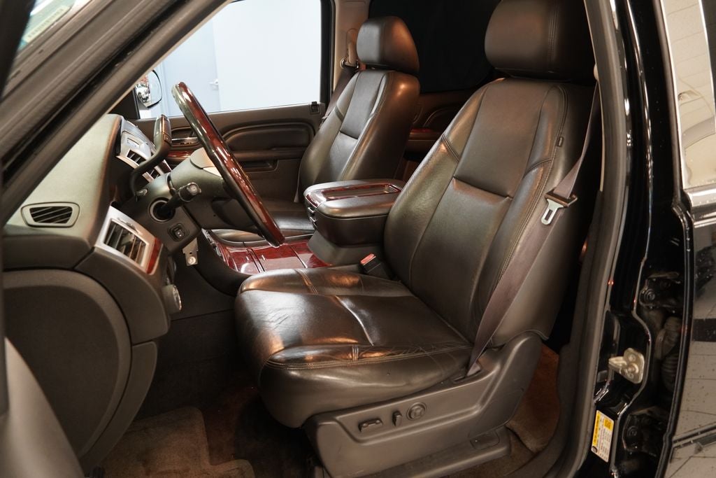 2013 Cadillac Escalade ESV Premium (AWD)