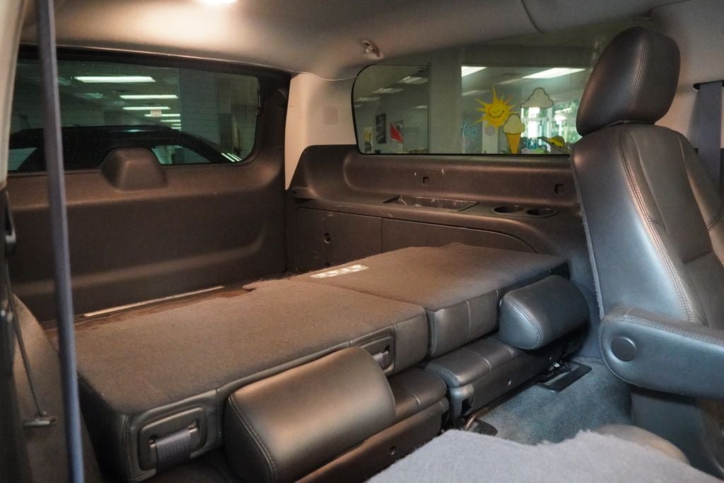 2013 Cadillac Escalade ESV Premium (AWD)