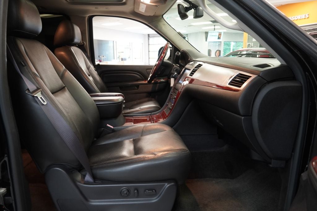 2013 Cadillac Escalade ESV Premium (AWD)