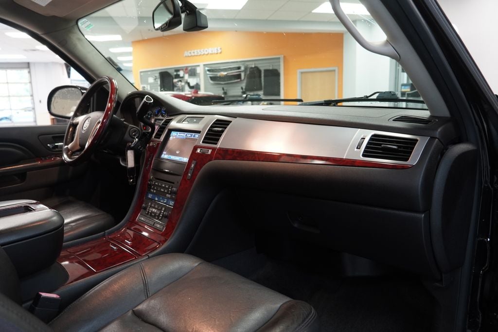 2013 Cadillac Escalade ESV Premium (AWD)