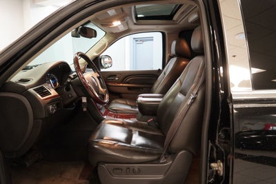 2013 Cadillac Escalade ESV Premium (AWD)