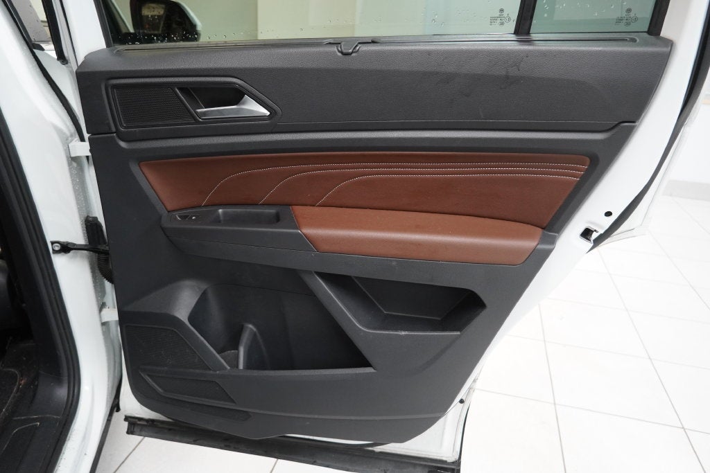 2022 Volkswagen Atlas 3.6L V6 SE w/Technology (AWD)
