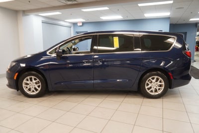 2017 Chrysler Pacifica Touring ( PRE-AUCTION SPECIAL )