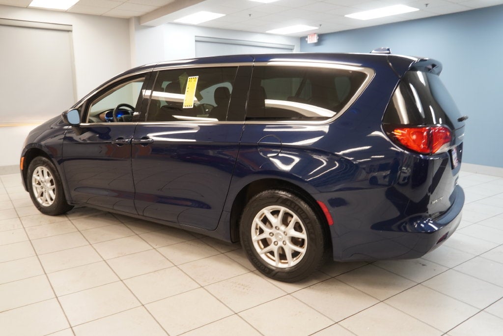 2017 Chrysler Pacifica Touring ( PRE-AUCTION SPECIAL )