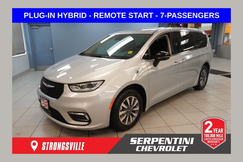 2024 Chrysler Pacifica Hybrid Select