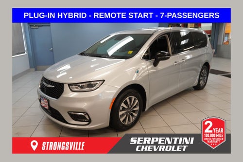 2024 Chrysler Pacifica Hybrid Select