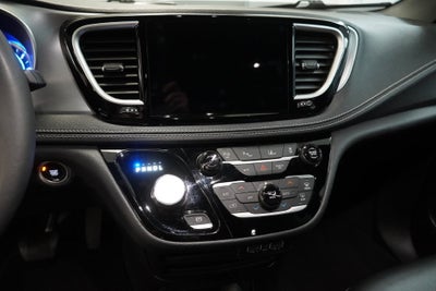 2024 Chrysler Pacifica Hybrid Select S Appearance
