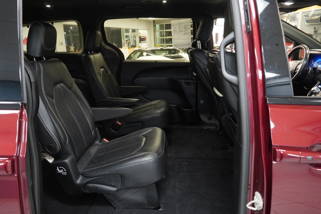 2020 Chrysler Pacifica Launch Edition (AWD)