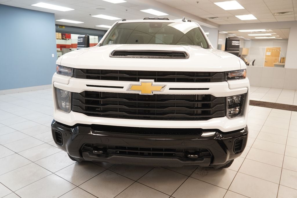 2026 Chevrolet Silverado 2500HD Custom