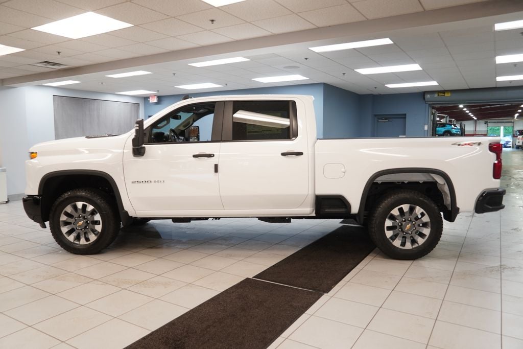 2026 Chevrolet Silverado 2500HD Custom
