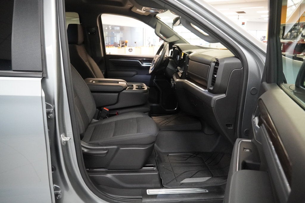 2026 Chevrolet Silverado 1500 LT LT1
