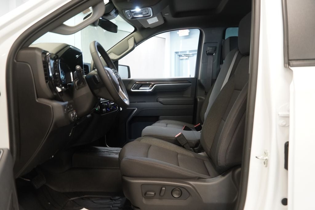 2026 Chevrolet Silverado 1500 LT LT1