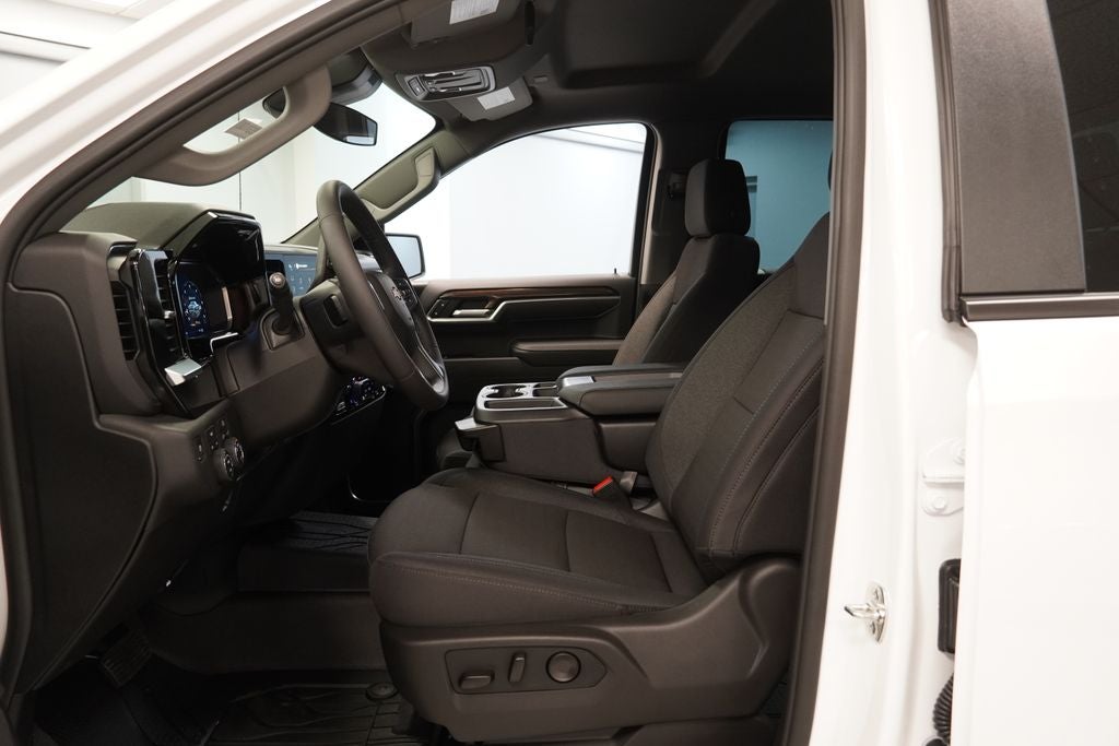 2026 Chevrolet Silverado 1500 LT LT1