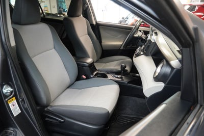 2015 Toyota RAV4 LE ( AWD )
