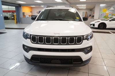 2023 Jeep Compass Latitude Lux 4WD