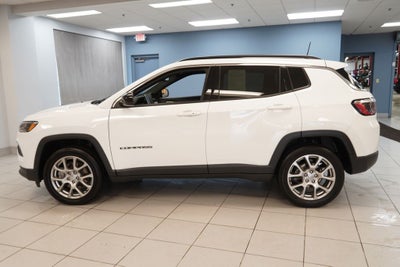 2023 Jeep Compass Latitude Lux 4WD