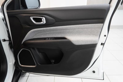 2023 Jeep Compass Latitude Lux 4WD