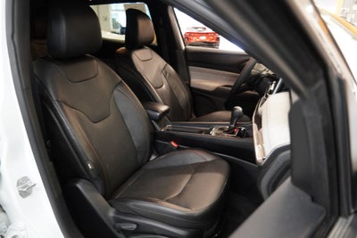 2023 Jeep Compass Latitude Lux 4WD