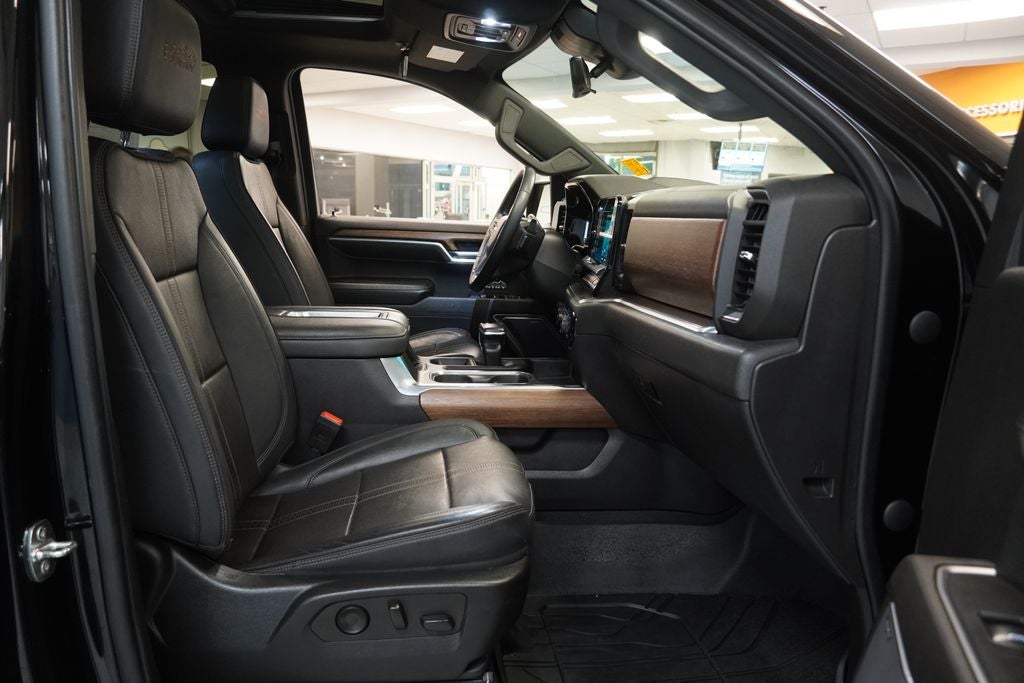 2022 Chevrolet Silverado 1500 High Country CREW CAB 4X4