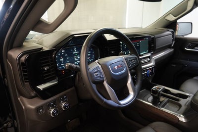 2024 GMC Sierra 1500 SLT CREW CAB 4X4