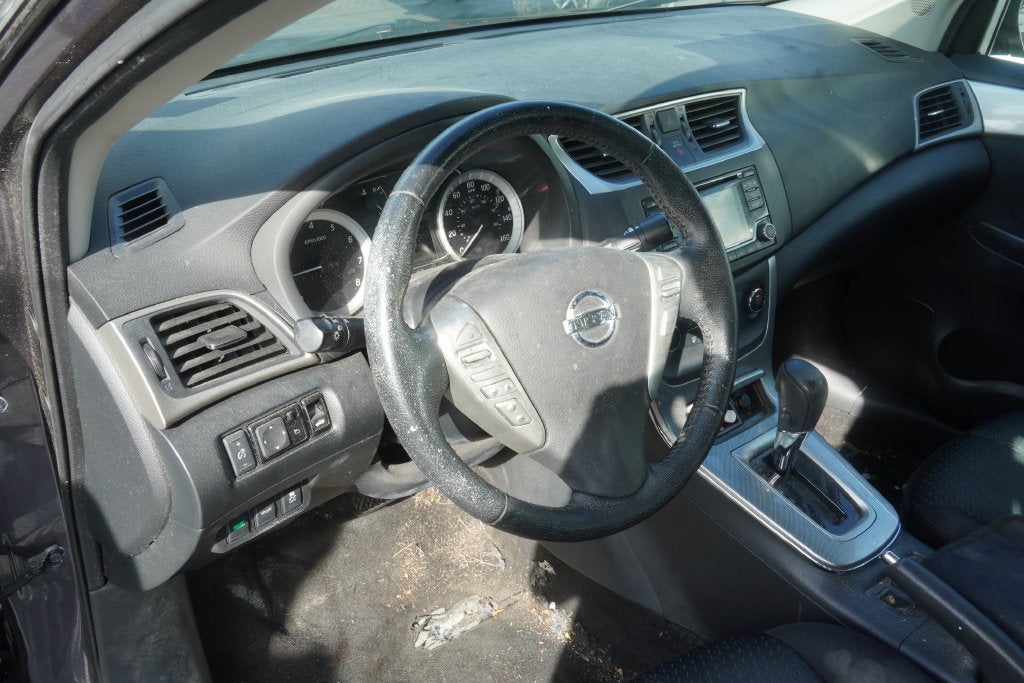 2015 Nissan Sentra SR ( PRE-AUCTION )