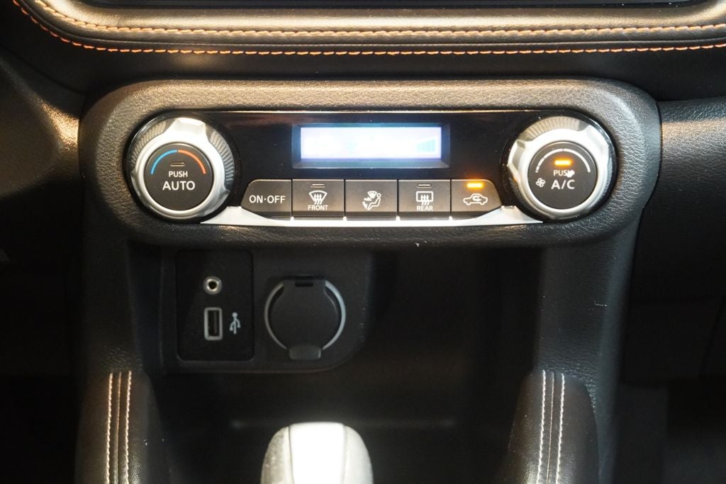 2019 Nissan Kicks SR