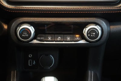 2019 Nissan Kicks SR