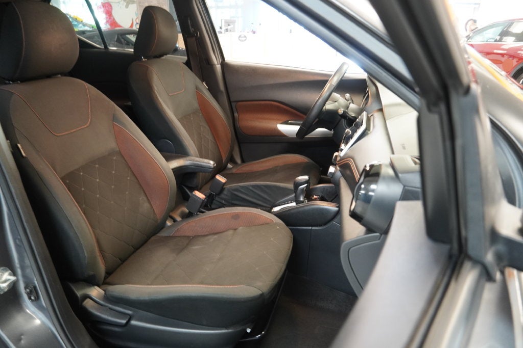 2019 Nissan Kicks SR