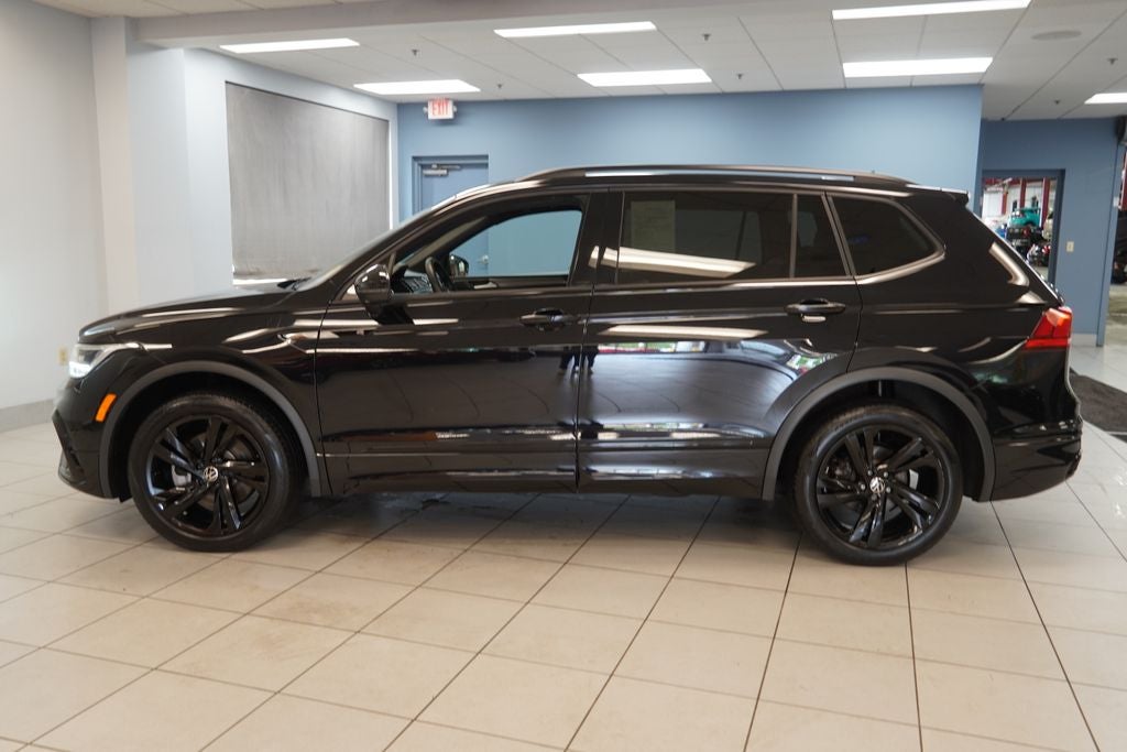 2023 Volkswagen Tiguan 2.0T SE R-Line Black (AWD)