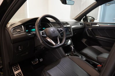 2023 Volkswagen Tiguan 2.0T SE R-Line Black (AWD)