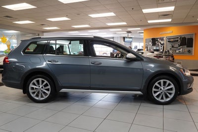 2017 Volkswagen Golf Alltrack AWD 4Motion