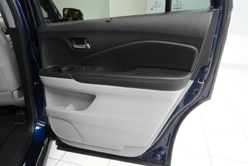 2021 Honda Pilot Touring 7 Passenger ( AWD )