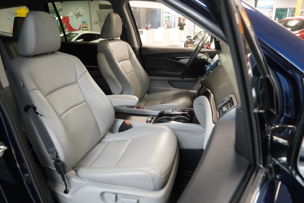 2021 Honda Pilot Touring 7 Passenger ( AWD )