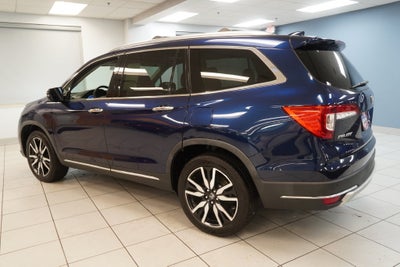 2021 Honda Pilot Touring 7 Passenger ( AWD )