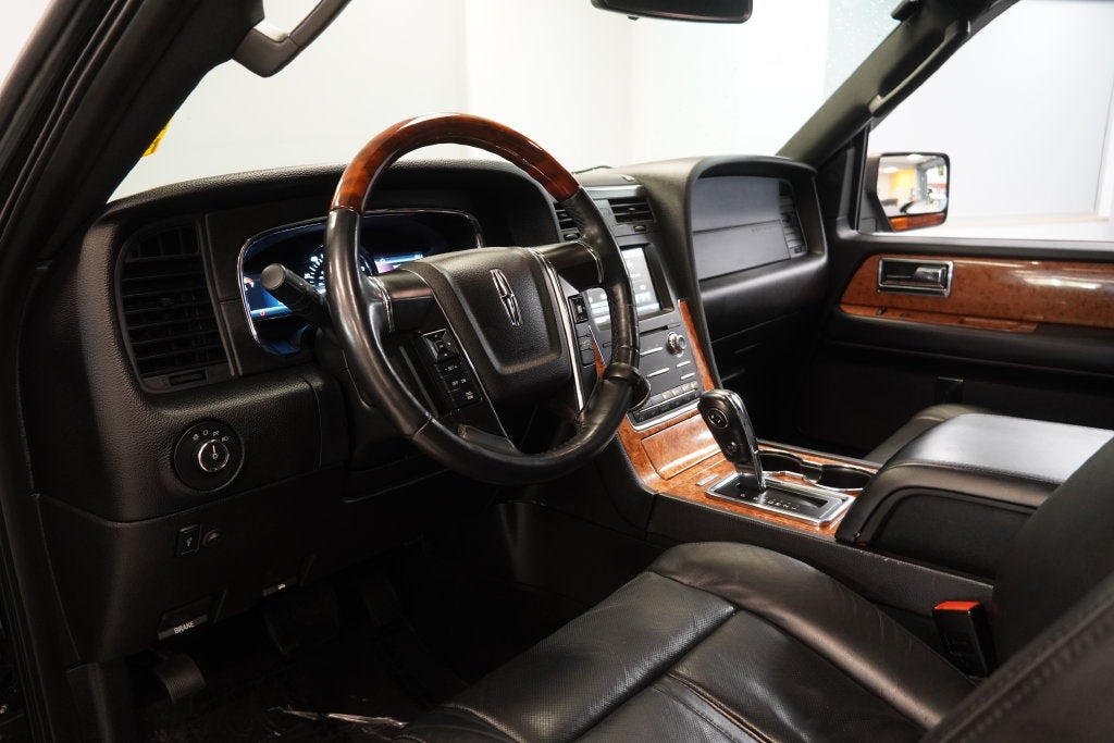 2015 Lincoln Navigator L Base 4WD ( CONVERSION )