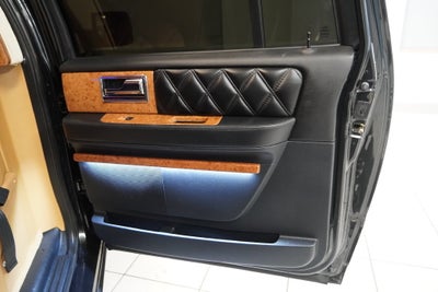 2015 Lincoln Navigator L Base 4WD ( CONVERSION )