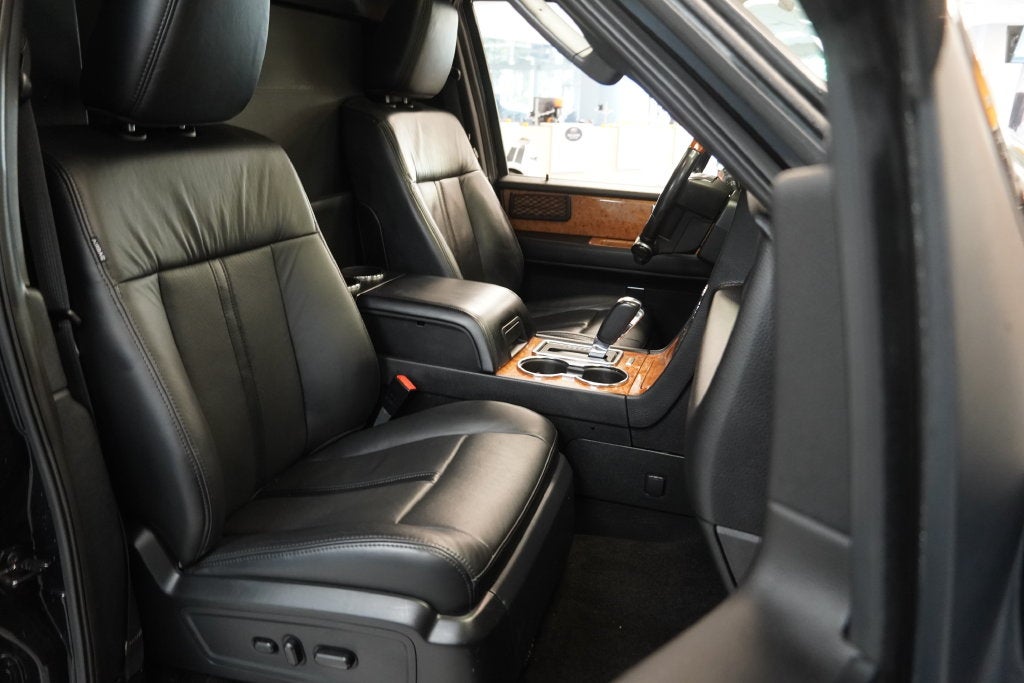 2015 Lincoln Navigator L Base 4WD ( CONVERSION )