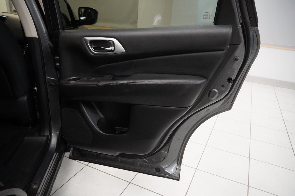 2019 Nissan Pathfinder S ( 4WD )