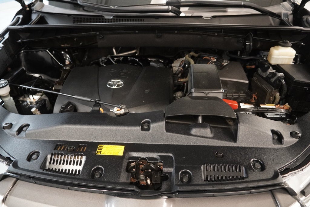 2019 Toyota Highlander LE ( AWD )