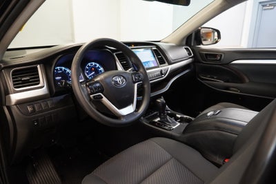 2019 Toyota Highlander LE ( AWD )