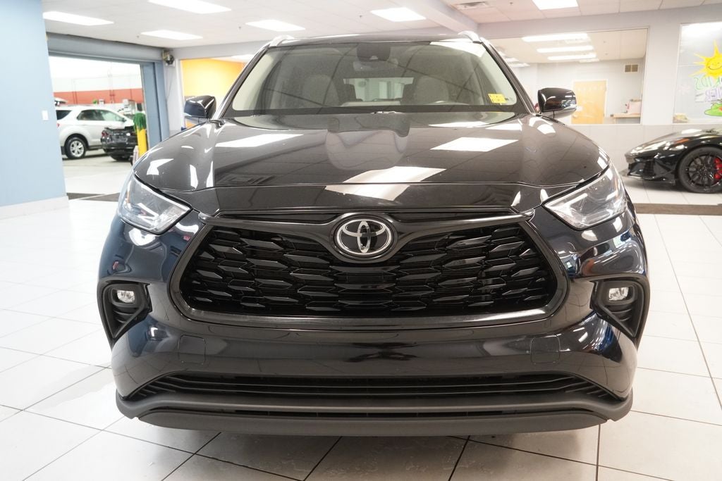 2022 Toyota Highlander XLE (AWD)