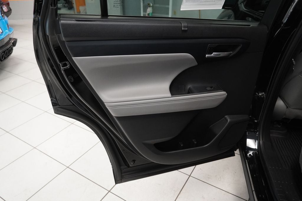 2022 Toyota Highlander XLE (AWD)