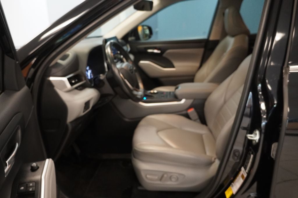2022 Toyota Highlander XLE (AWD)
