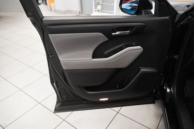 2022 Toyota Highlander XLE (AWD)